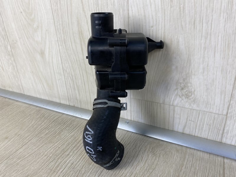 Патрубок интеркулера FUSION 14- 2014 CD4 C20HDTX Патрубок интеркулера FUSION 14- 2014 CD4 C20HDTX