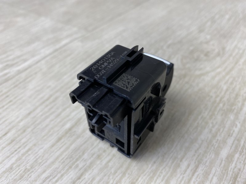 Кнопка стеклоподъемника задняя FUSION 14- 2014 CD4 C20HDTX Кнопка стеклоподъемника задняя FUSION 14- 2014 CD4 C20HDTX