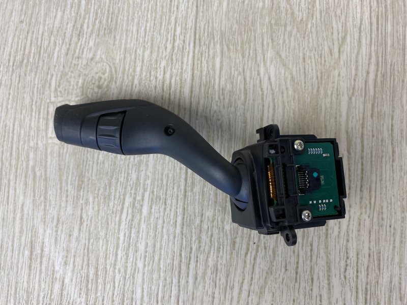 Подрулевой переключатель правый FUSION 14- 2014 CD4 C25HDEX