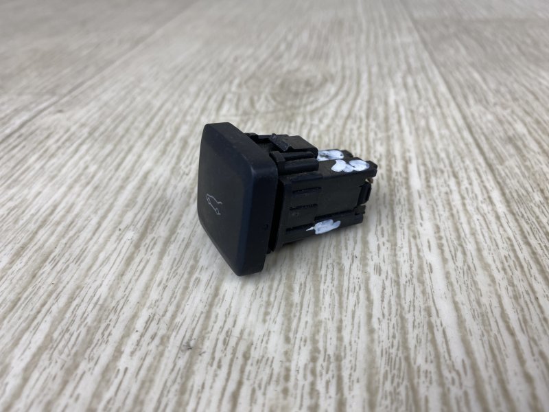 Кнопка открывания багажника внутренняя FUSION 14- 2014 CD4 C25HDEX