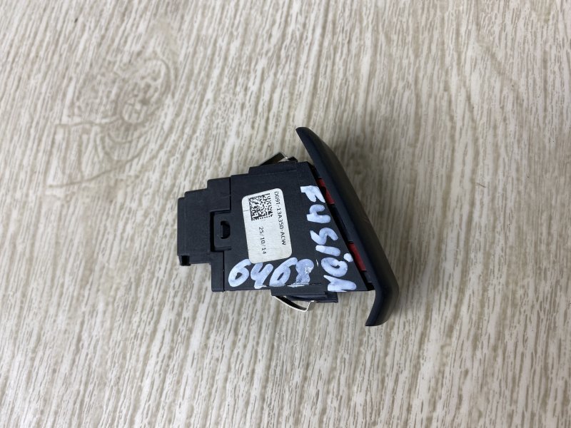 Кнопка аварийной сигнализации FUSION 14- 2014 CD4 C25HDEX