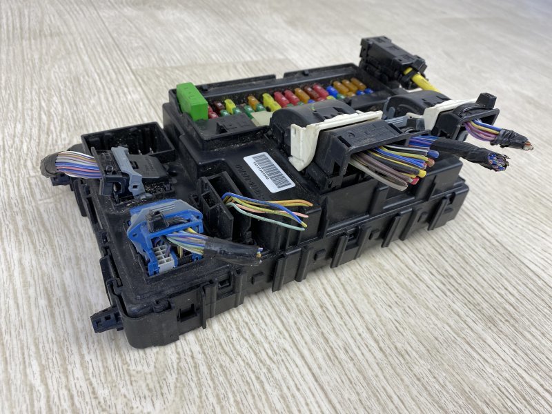 Блок предохранителей моторный отсек FUSION 14- 2014 CD4 C25HDEX