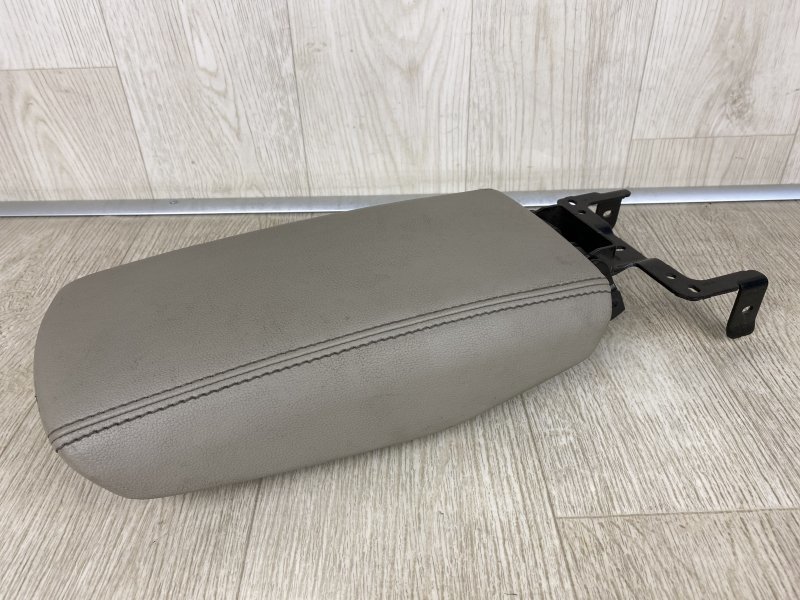 Подлокотник ESCAPE 12-19 2017 TM2 1.5 M9MA