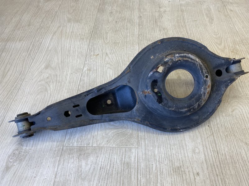 Рычаг задней подвески поперечный нижний FORD FOCUS 10-18 BK 2.0 XQDA