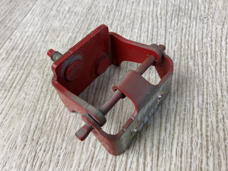 Петля крышки багажника левая FOCUS 10-18 2014 BK 2.0 XQDA Петля крышки багажника левая FOCUS 10-18 2014 BK 2.0 XQDA