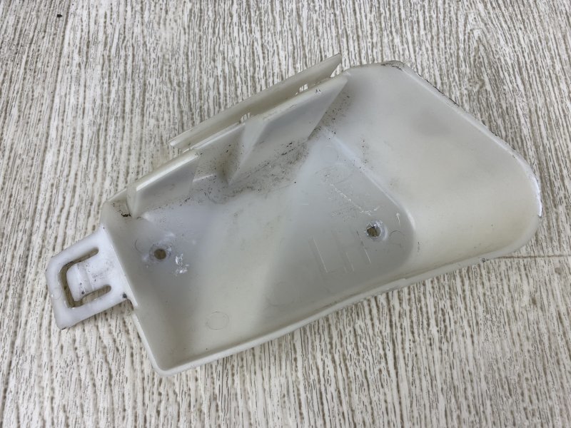 Кронштейн заднего бампера левый FORD FOCUS 10-18 BK 2.0 XQDA Кронштейн заднего бампера левый FORD FOCUS 10-18 BK 2.0 XQDA