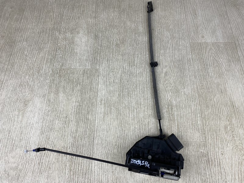 Замок двери передний правый FORD FOCUS 10-18 2014 BK 2.0 XQDA CM5Z-54219A64-F Б/У