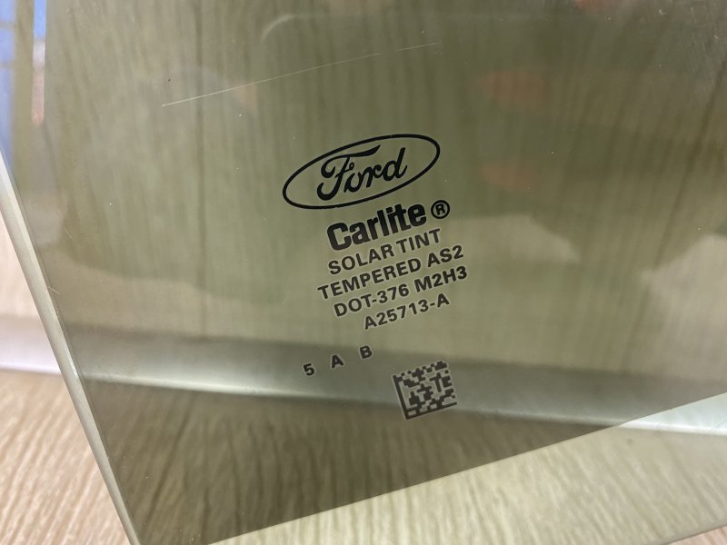 Стекло двери заднее левое FOCUS 10-18 2015 CB8 2.0 XQDA