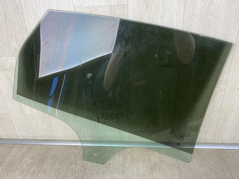 Стекло двери заднее левое FORD FOCUS 10-18 CB8 2.0 XQDA