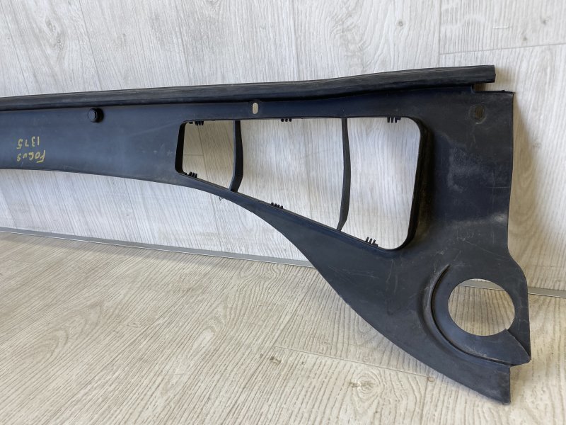 Пластик под лобовое стекло / Жабо FOCUS 10-18 2015 CB8 2.0 XQDA