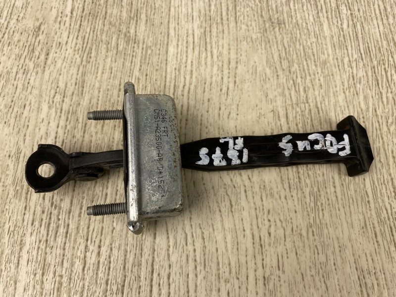 Запчасть ограничитель двери передний FORD FOCUS 10-18 2015 CB8 2.0 XQDA CP9Z-5823500-A Б/У Ограничитель двери передний FORD FOCUS 10-18 2015 CB8 2.0 XQDA CP9Z-5823500-A Б/У