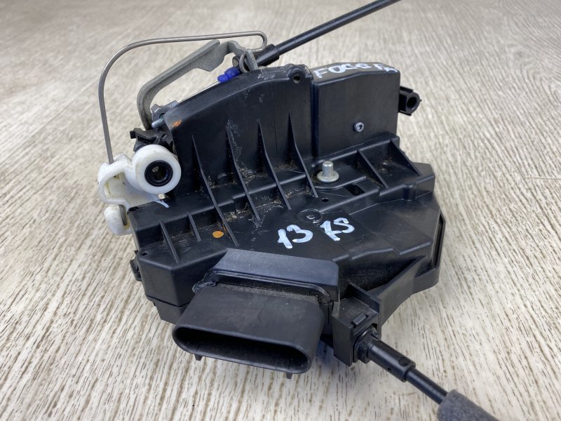 Замок двери передний правый FORD FOCUS 10-18 CB8 2.0 XQDA