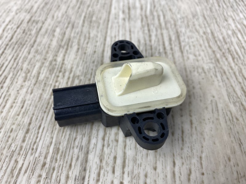 Датчик удара FORD FOCUS 10-18 2015 CB8 2.0 XQDA CP9Z-14B345-A Б/У