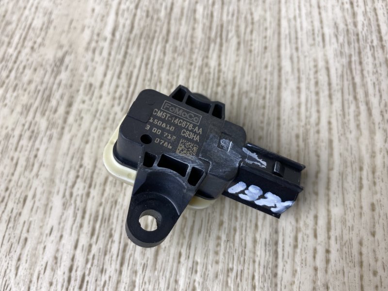 Датчик удара FORD FOCUS 10-18 CB8 2.0 XQDA Датчик удара FORD FOCUS 10-18 CB8 2.0 XQDA