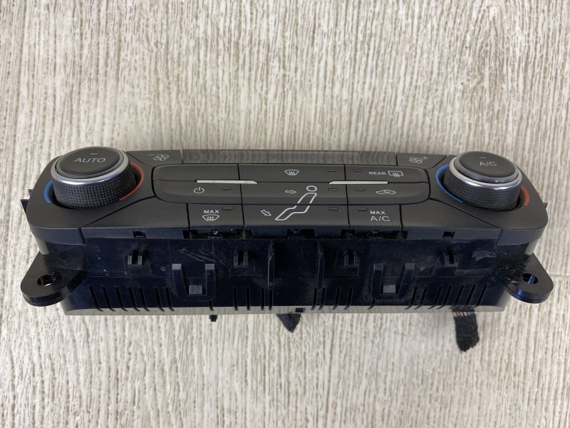 Блок управления печкой FOCUS 10-18 2015 CB8 2.0 XQDA