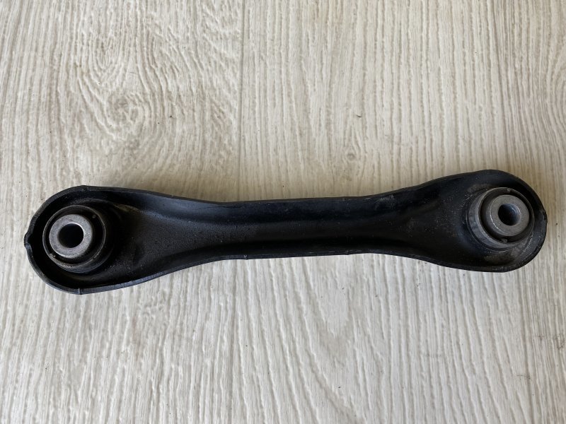 Рычаг задней подвески поперечный нижний FORD FOCUS 10-18 CB8 2.0 XQDA Рычаг задней подвески поперечный нижний FORD FOCUS 10-18 CB8 2.0 XQDA