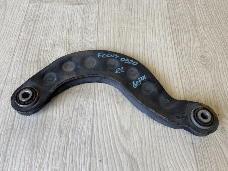 Рычаг задней подвески поперечный верхний FORD FOCUS 10-18 CB8 2.0 XQDA