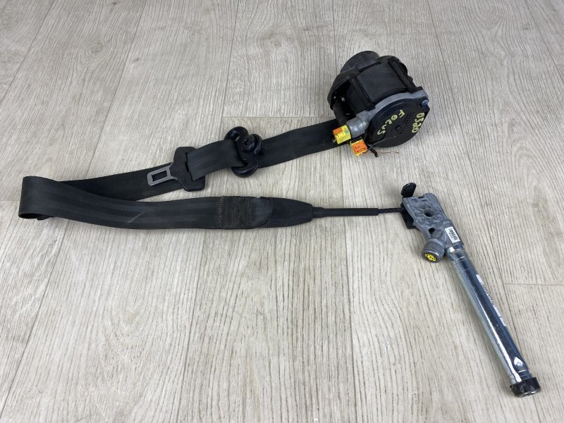 Ремень безопасности передний правый FORD FOCUS 10-18 2016 CB8 2.0 XQDA DM5Z-54611B08-DB Б/У