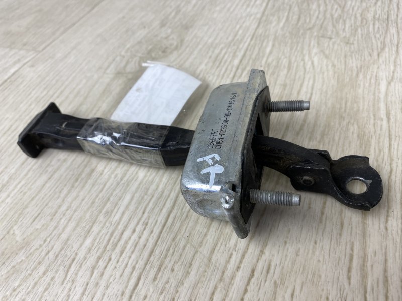 Ограничитель двери передний FORD FOCUS 10-18 CB8 2.0 XQDA Ограничитель двери передний FORD FOCUS 10-18 CB8 2.0 XQDA