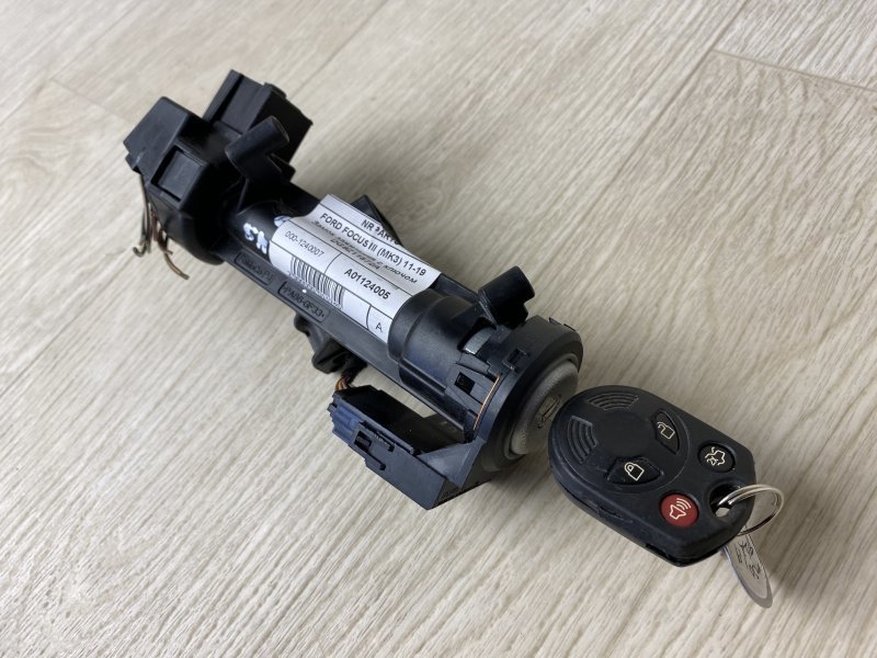 Запчасть замок зажигания FORD FOCUS 10-18 2016 CB8 2.0 XQDA BV6Z-3511-G Б/У Замок зажигания FORD FOCUS 10-18 2016 CB8 2.0 XQDA BV6Z-3511-G Б/У