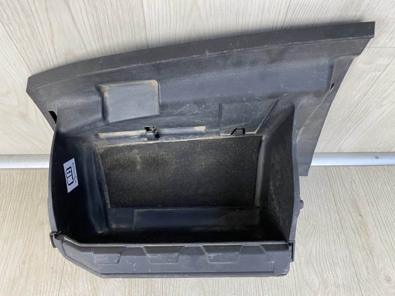 Бардачок FOCUS 10-18 2016 CB8 2.0 XQDA