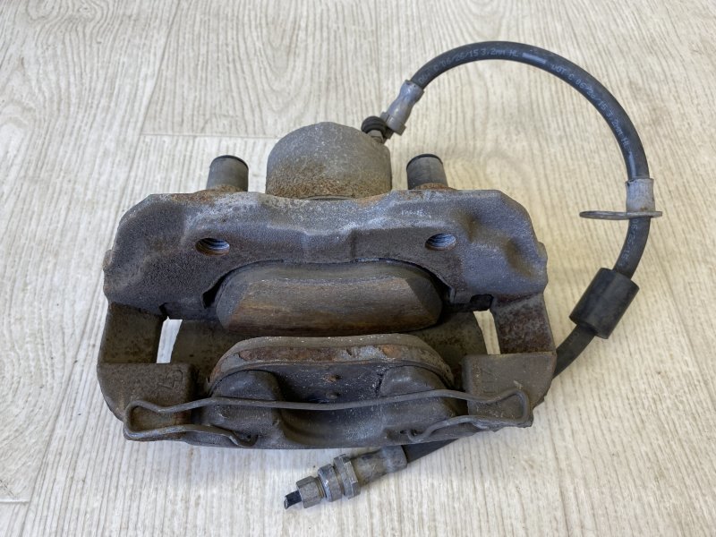 Суппорт тормозной передний правый FOCUS 10-18 2015 CB8 2.0 XQDA