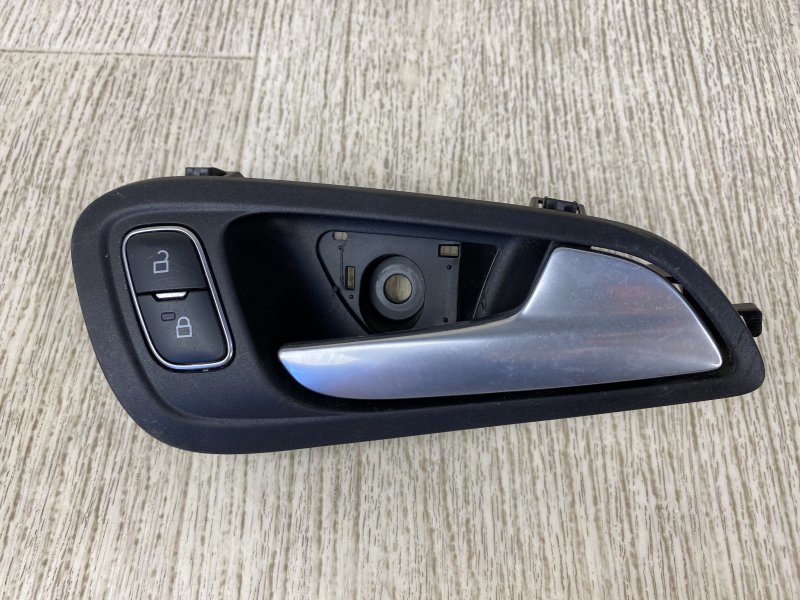 Запчасть ручка двери внутренняя передняя правая FORD FOCUS 10-18 2015 CB8 2.0 XQDA F1EZ-5822600-CB Б/У Ручка двери внутренняя передняя правая FORD FOCUS 10-18 2015 CB8 2.0 XQDA F1EZ-5822600-CB Б/У
