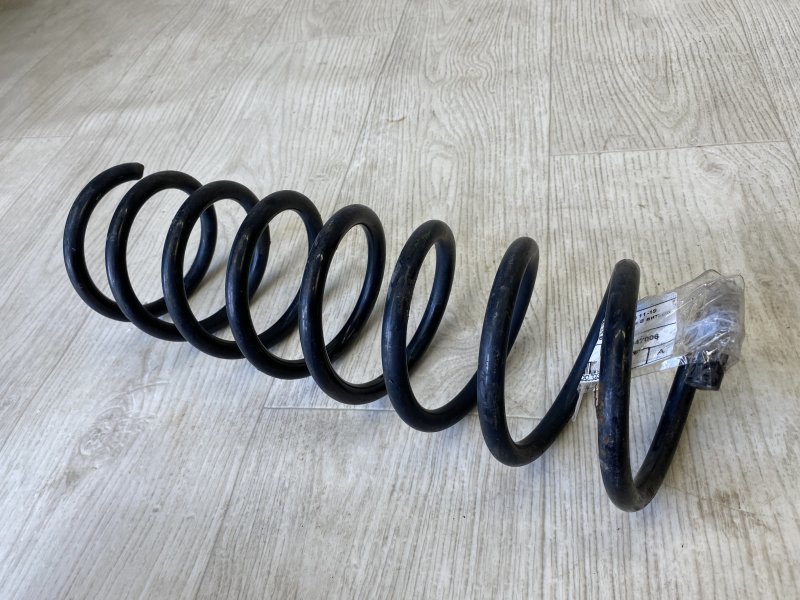 Пружина задней подвески FORD FOCUS 10-18 2015 CB8 2.0 XQDA BV6Z-5560-C Б/У
