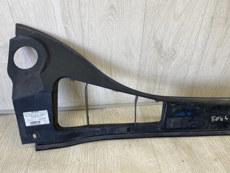 Пластик под лобовое стекло / Жабо FOCUS 10-18 2015 CB8 2.0 XQDA