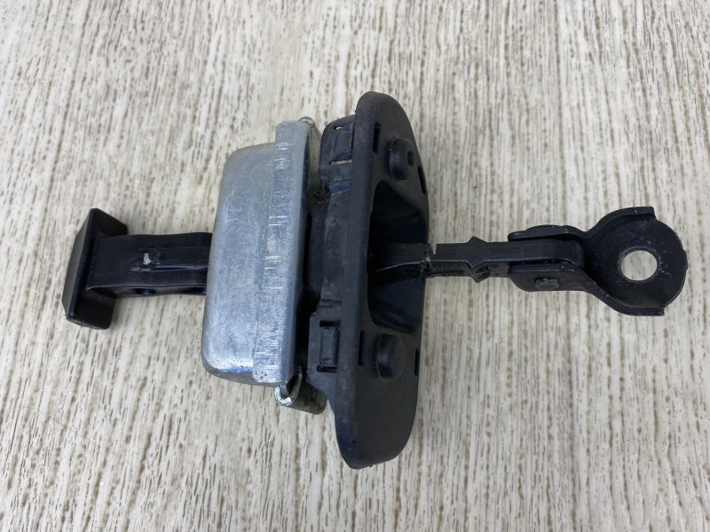 Ограничитель двери задний FOCUS 10-18 2015 CB8 2.0 XQDA