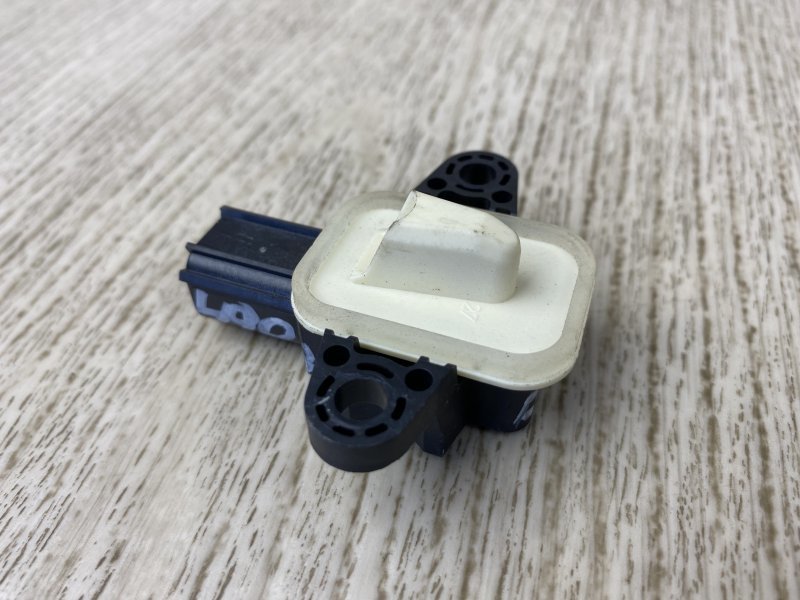 Датчик удара FOCUS 10-18 2015 CB8 2.0 XQDA