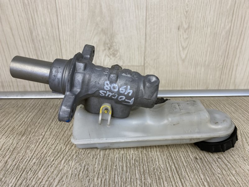 Главный тормозной цилиндр FORD FOCUS 10-18 CB8 2.0 XQDA Главный тормозной цилиндр FORD FOCUS 10-18 CB8 2.0 XQDA