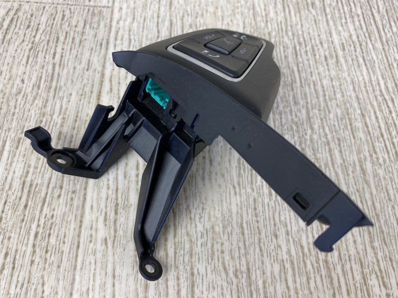 Кнопки на руль правые FOCUS 10-18 2015 CB8 2.0 XQDA