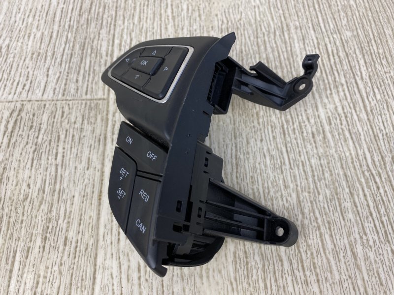 Кнопки на руль FOCUS 10-18 2015 CB8 2.0 XQDA