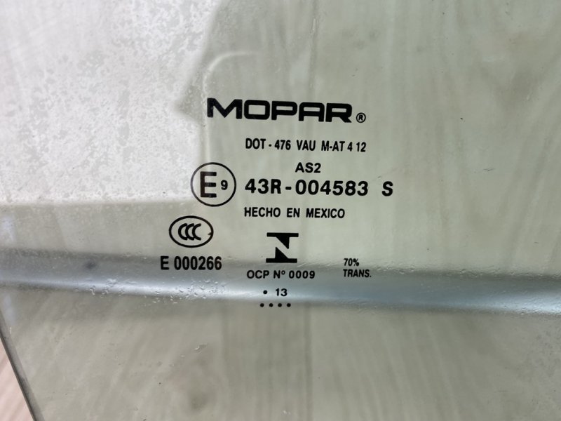 Стекло двери переднее правое DODGE JOURNEY 08-20 JC 2.4 ED3