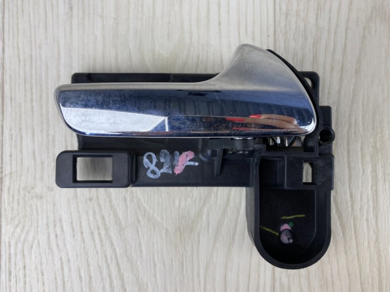Запчасть ручка двери внутренняя правая DODGE JOURNEY 08-20 2013 JC 2.4 ED3 68103386AA Б/У Ручка двери внутренняя правая DODGE JOURNEY 08-20 2013 JC 2.4 ED3 68103386AA Б/У