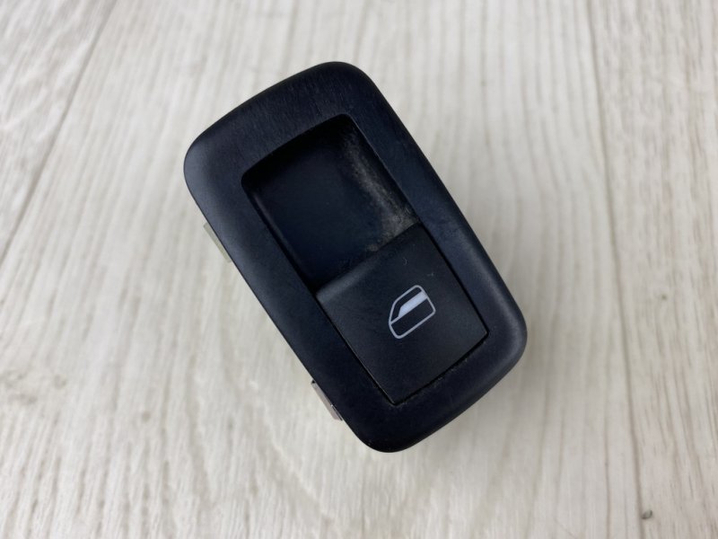 Кнопка стеклоподъемника задняя DODGE JOURNEY 08-20 2013 JC 2.4 ED3 68080842AA Б/У