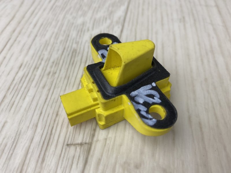 Запчасть датчик удара DODGE JOURNEY 08-20 2013 JC 2.4 ED3 56054047AC Б/У Датчик удара DODGE JOURNEY 08-20 2013 JC 2.4 ED3 56054047AC Б/У