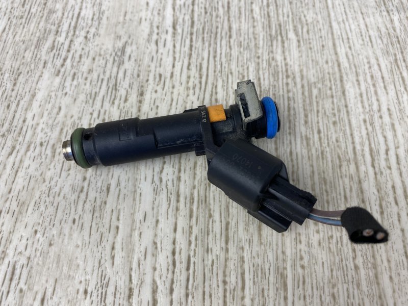 Форсунка топливная 200 14-16 2015 UF 2.4 ED6