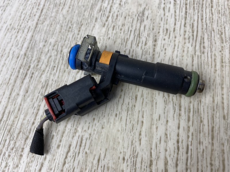 Форсунка топливная 200 14-16 2015 UF 2.4 ED6