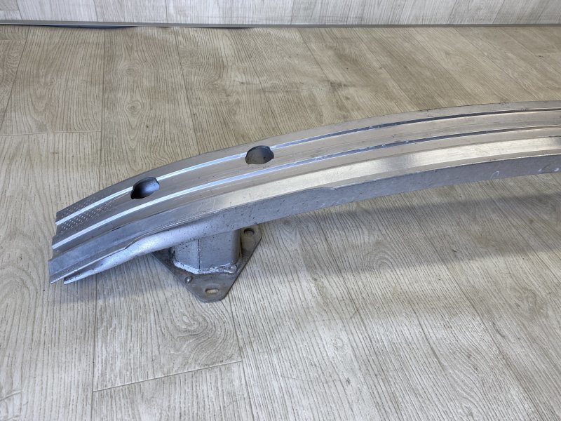 Усилитель заднего бампера 200 14-16 2015 UF 2.4 ED6