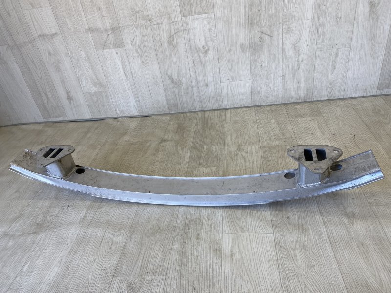 Усилитель заднего бампера 200 14-16 2015 UF 2.4 ED6