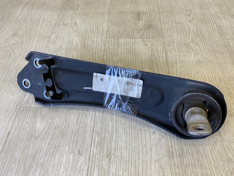 Рычаг задней подвески продольный правый 200 14-16 2015 UF 2.4 ED6