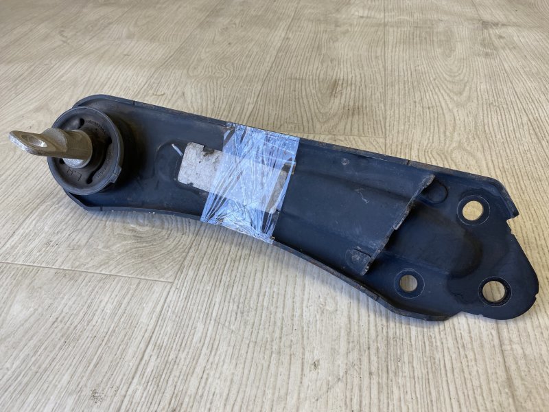 Рычаг задней подвески продольный левый 200 14-16 2015 UF 2.4 ED6