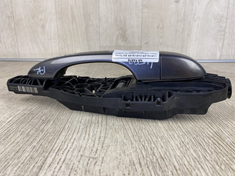 Ручка двери наружная передняя правая CHRYSLER 200 14-16 UF 2.4 ED6