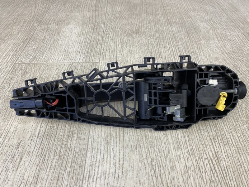 Ручка двери наружная передняя левая 200 14-16 2015 UF 2.4 ED6