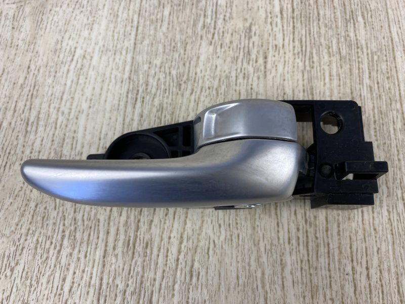 Ручка двери внутренняя правая CHRYSLER 200 14-16 2015 UF 2.4 ED6 68249054AA Б/У