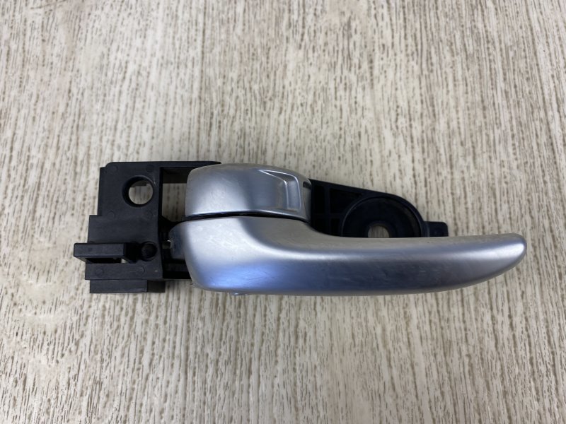 Ручка двери внутренняя левая CHRYSLER 200 14-16 2015 UF 2.4 ED6 68249055AA Б/У