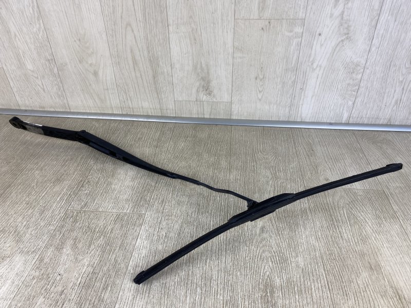 Поводок стеклоочистителя передний правый CHRYSLER 200 14-16 UF 2.4 ED6