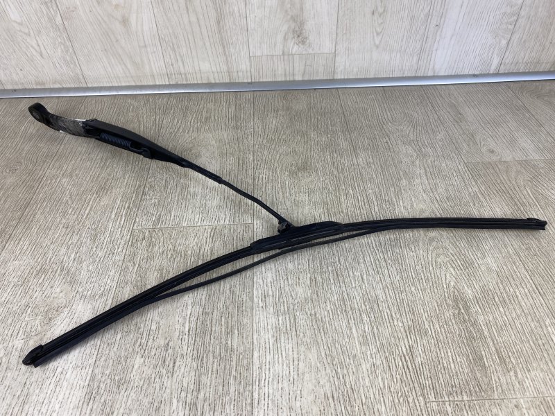 Поводок стеклоочистителя передний левый CHRYSLER 200 14-16 UF 2.4 ED6